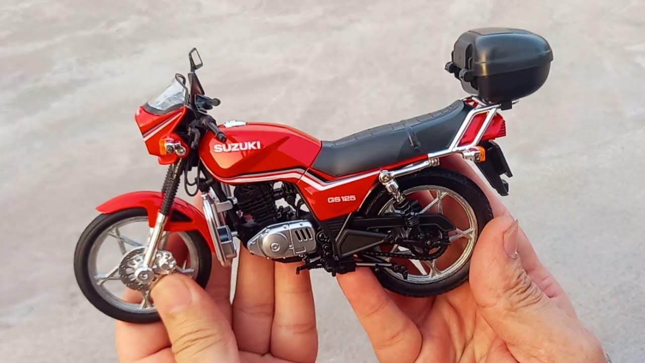 Unboxing Vintage 1/12 Suzuki GS 125 Bike | Classic Diecast Model