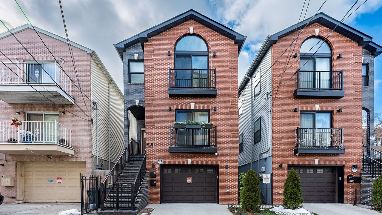 Modern Jersey City Living | Near Manhattan | Garage | Flexible Layout