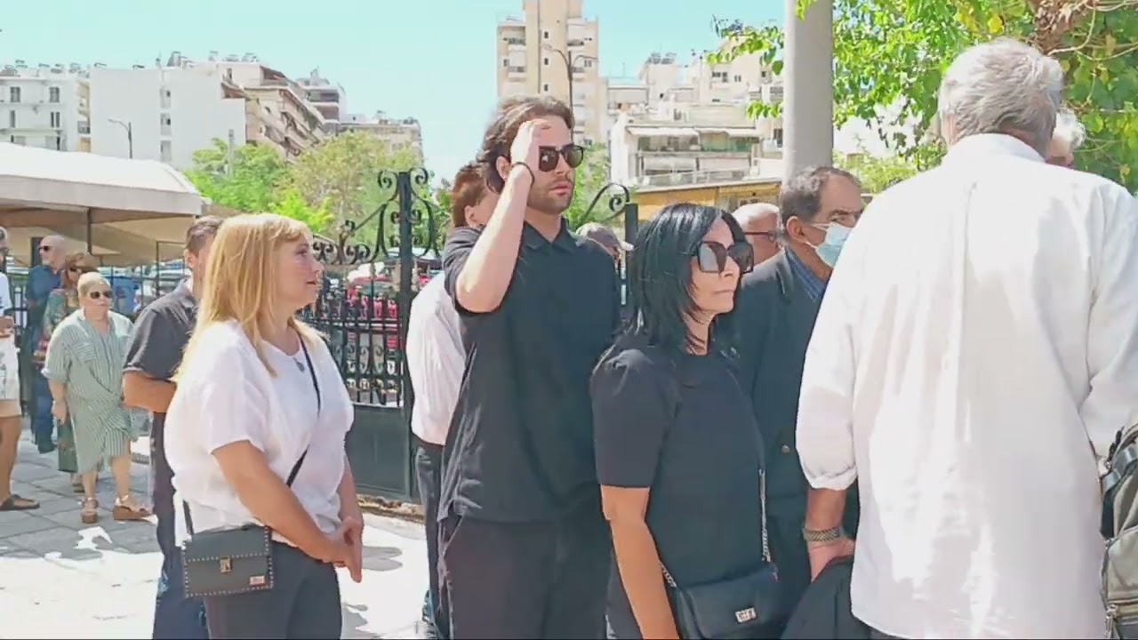 κηδεία Ντίνος Καρύδης τελευταίο αντίο στο μεγάλο ηθοποιό νεκροταφείο Ζωγράφου χωρίς μοντάζ