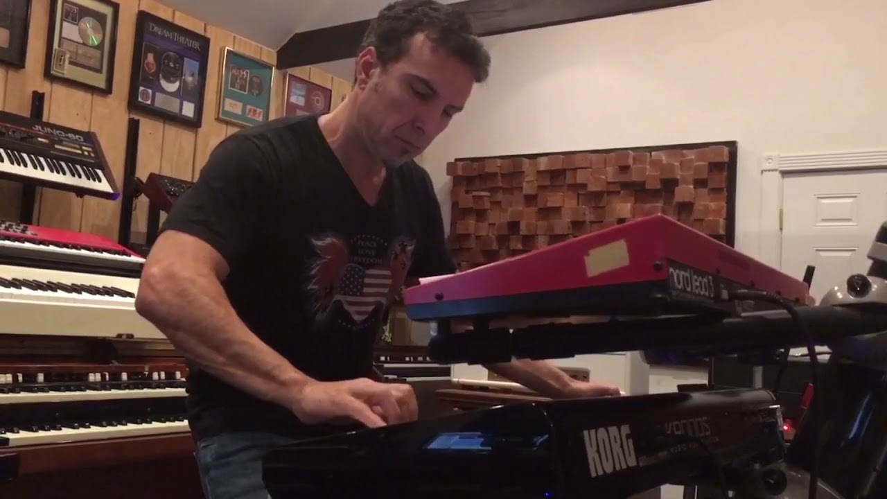 Derek Sherinian - God of the Sun Solo Performance/Tutorial