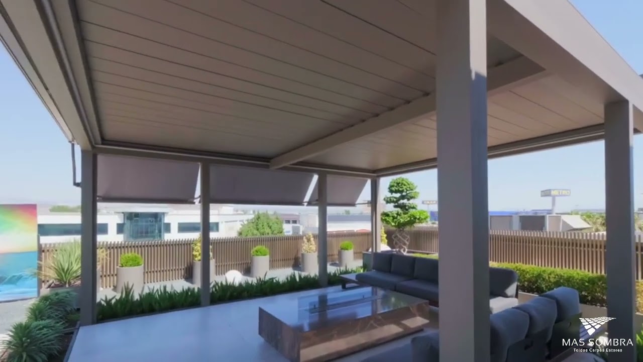 Nuestra pergola bioclim&aacute;tica retr&aacute;ctil y novedad......Lama transparente.
