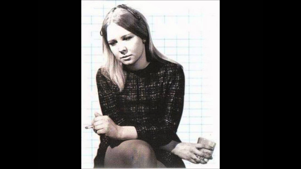 Sandy Denny - It Suits Me Well