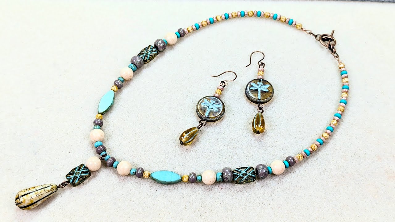 Simple rustic melon drop necklace with the Kraftika Czech Exclusive box