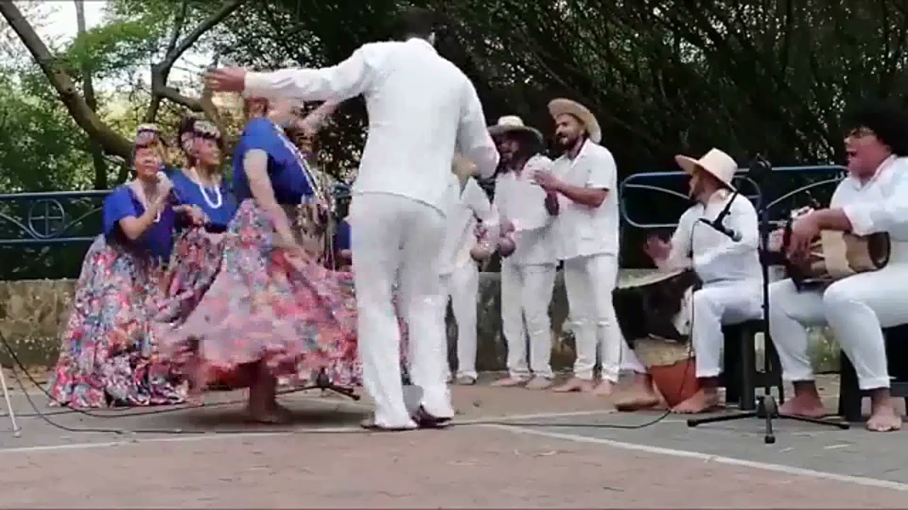 El Agua se Va a Acabar - Llamaró