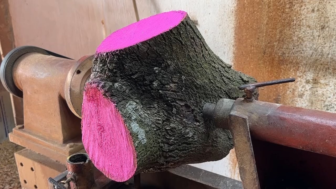Ultimate Wood Turning Turning a Three Forked Log into a Bowl with an Extremely Natural Mouth