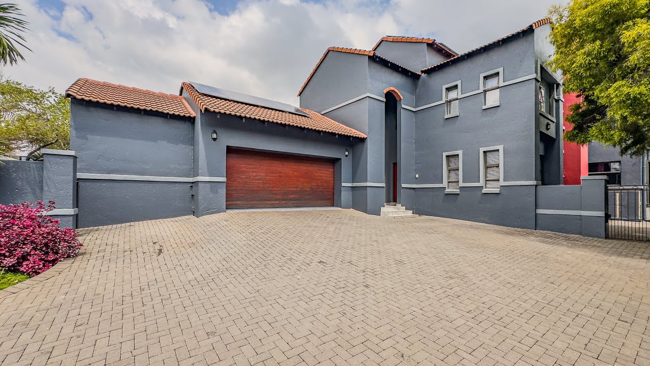 Family Home For Sale in Midstream Proper