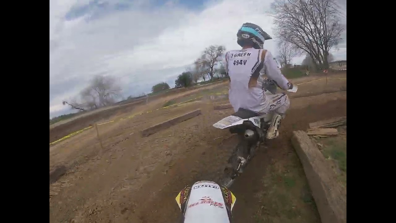 MMX Hare Scramble riding sick  flue  :( in third  tell min 2.23 _ passing the class in front of mine