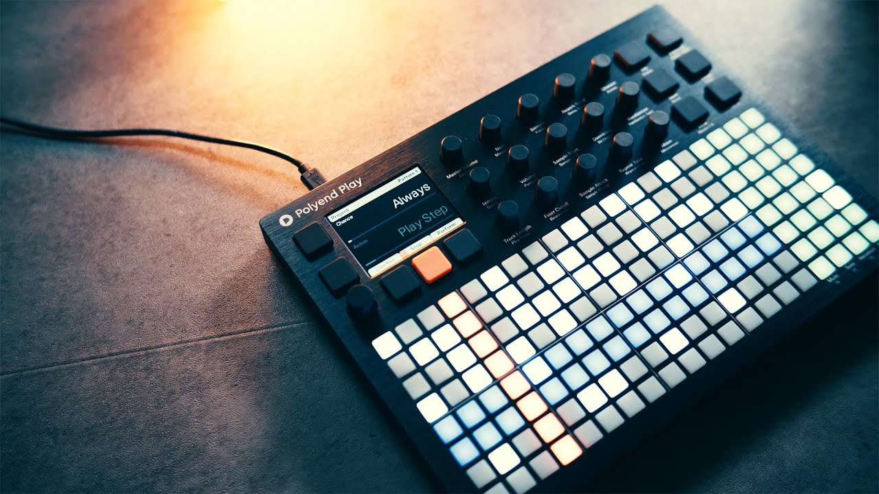 Генерация паттернов Polyend Play с помощью синтезатора аккордов Roland J-6