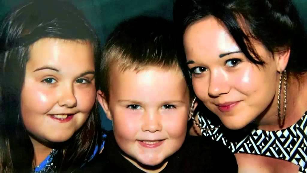 Couple fined nearly £1,000 for taking children out of school for a holiday