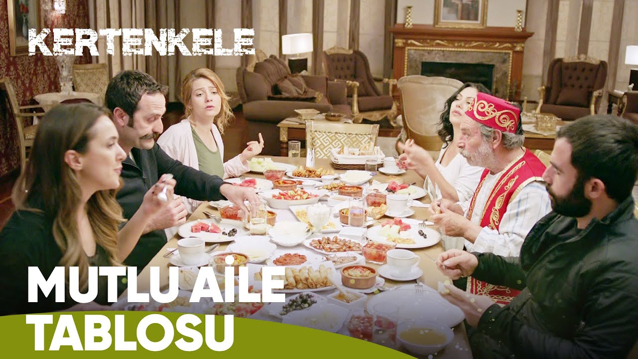 Ev halkı sahur yapıyor | Kertenkele 70. Bölüm Sahneleri