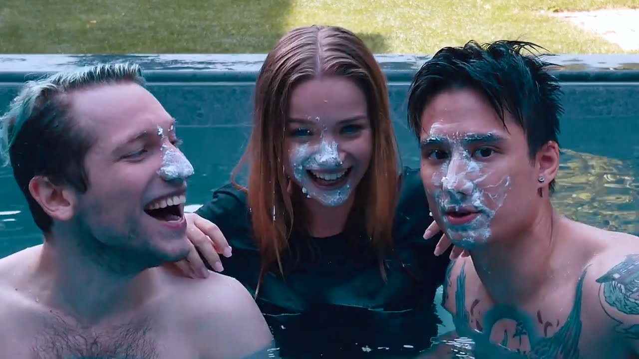 POOLPARTY MIT @Rezo ja lol ey UND @Bulien Jam 😂💦 (ach und wir spielen was)