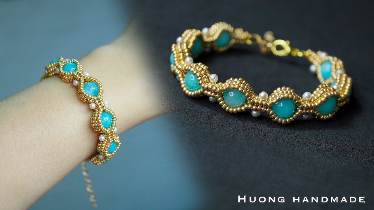 Blue eyes beaded bracelet. Seed beads jewelry tutorial