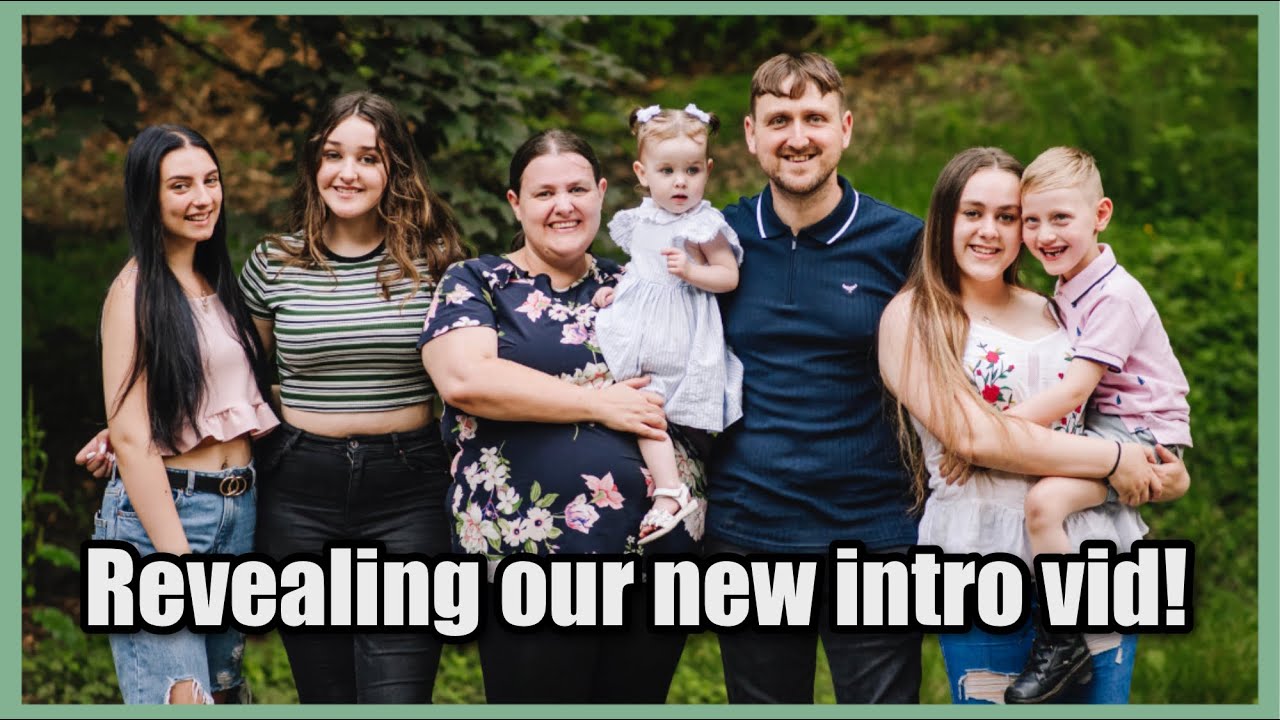 REVEALING OUR NEW INTRO! PLUS FAMILY PHOTOSHOOT