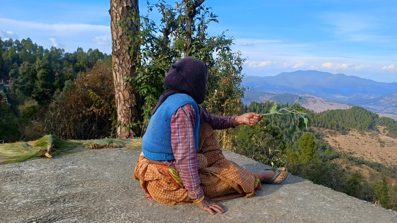 Bua Ne Khud Ko Bicchu  Lga Diya 🫢