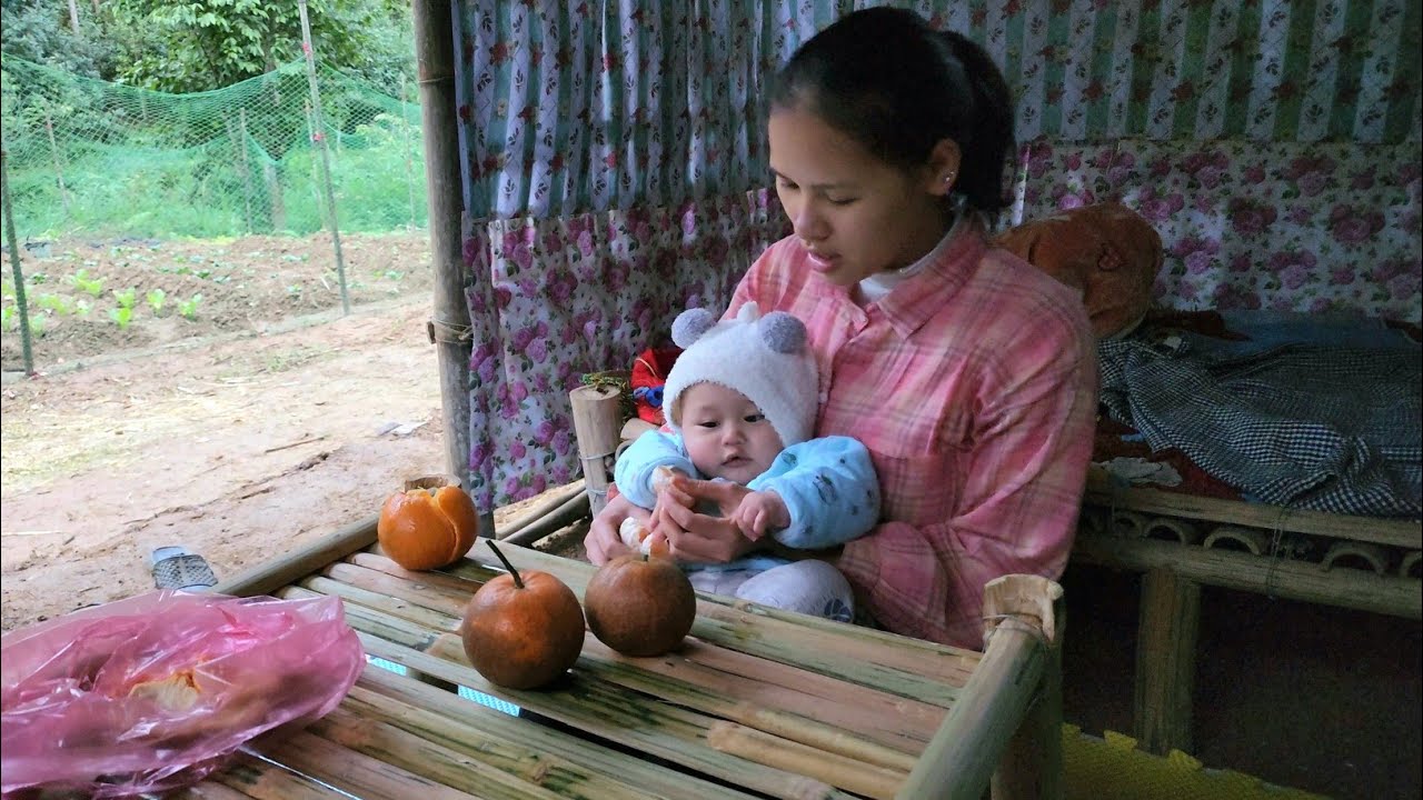 Single mother picking chives to sell - making her own bamboo dining table - simple, everyday moments