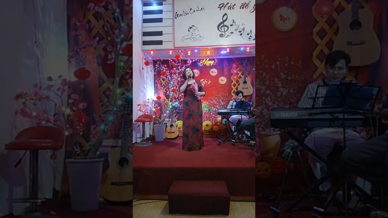 Mùa xuân đầu tiên/Thu Nghĩa