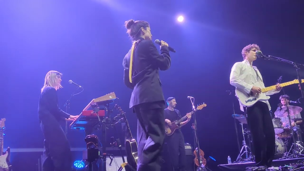ALIOCHA SCHNEIDER Feat. ILIONA - Si Tu M'Aimes Demain - Live @ Salle Pleyel, Paris - 02/04/2025.