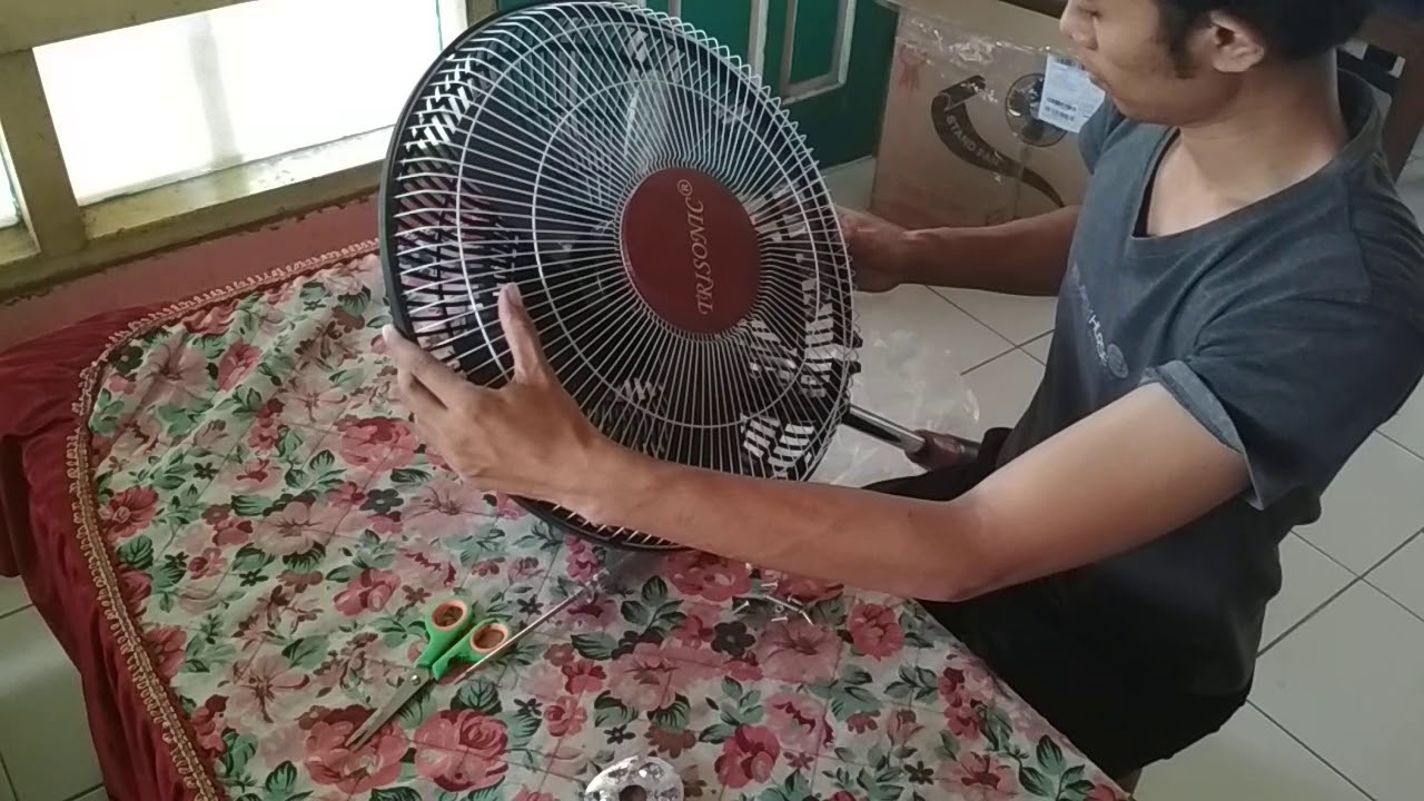 Kipas Angin  TRISONIC