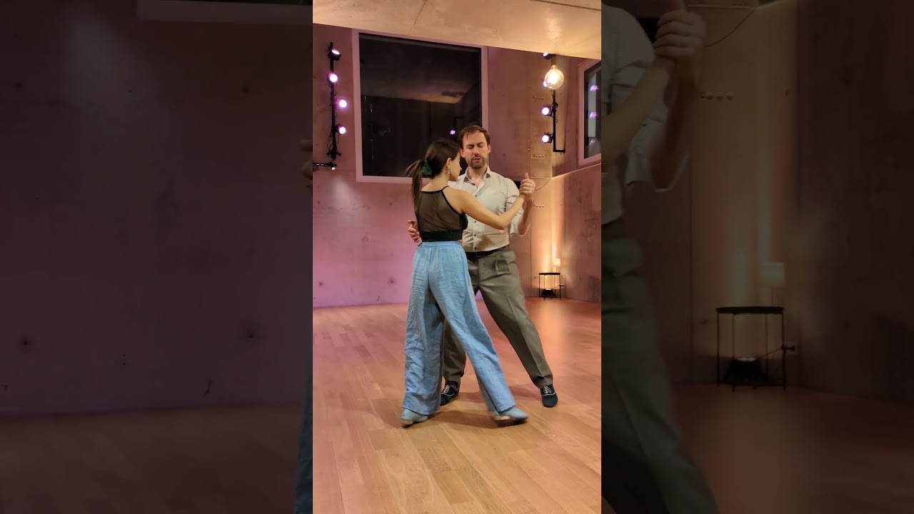 #mondaygroup Boleos & Media Luna | Tango Intermediate