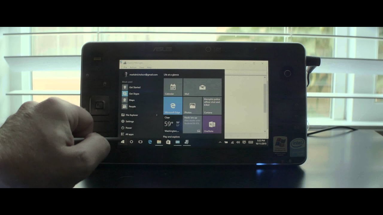 8 year old ASUS R2H Tablet UMPC  running Windows 10 RTM
