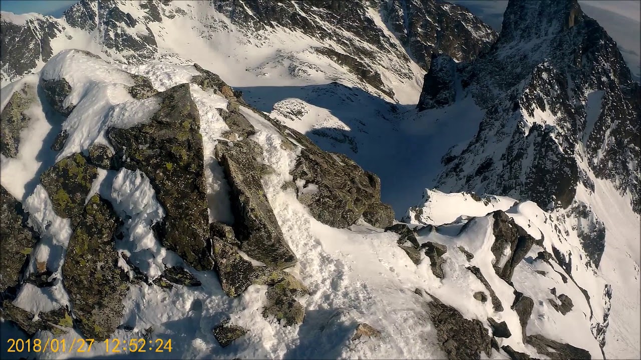 Výstup na širokú vežu z priečneho sedla v zime