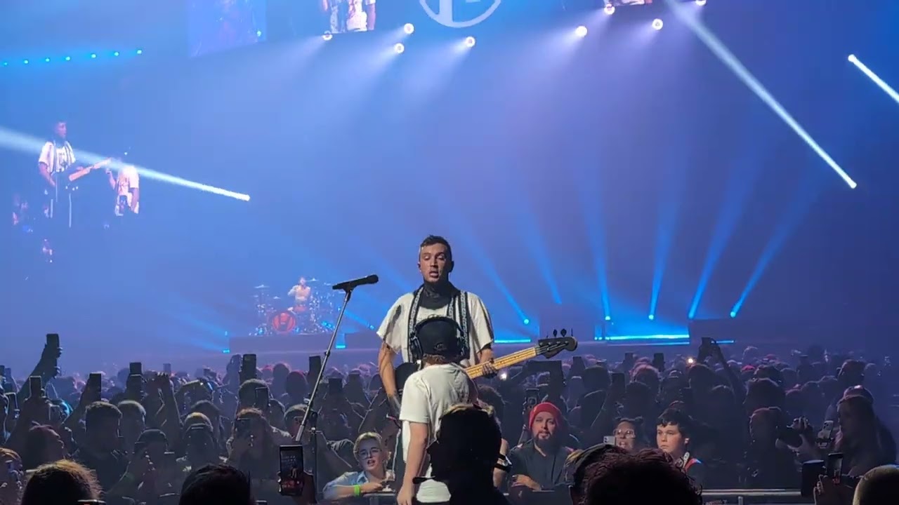 Ride - Twenty One Pilots @ Bell Center Montreal