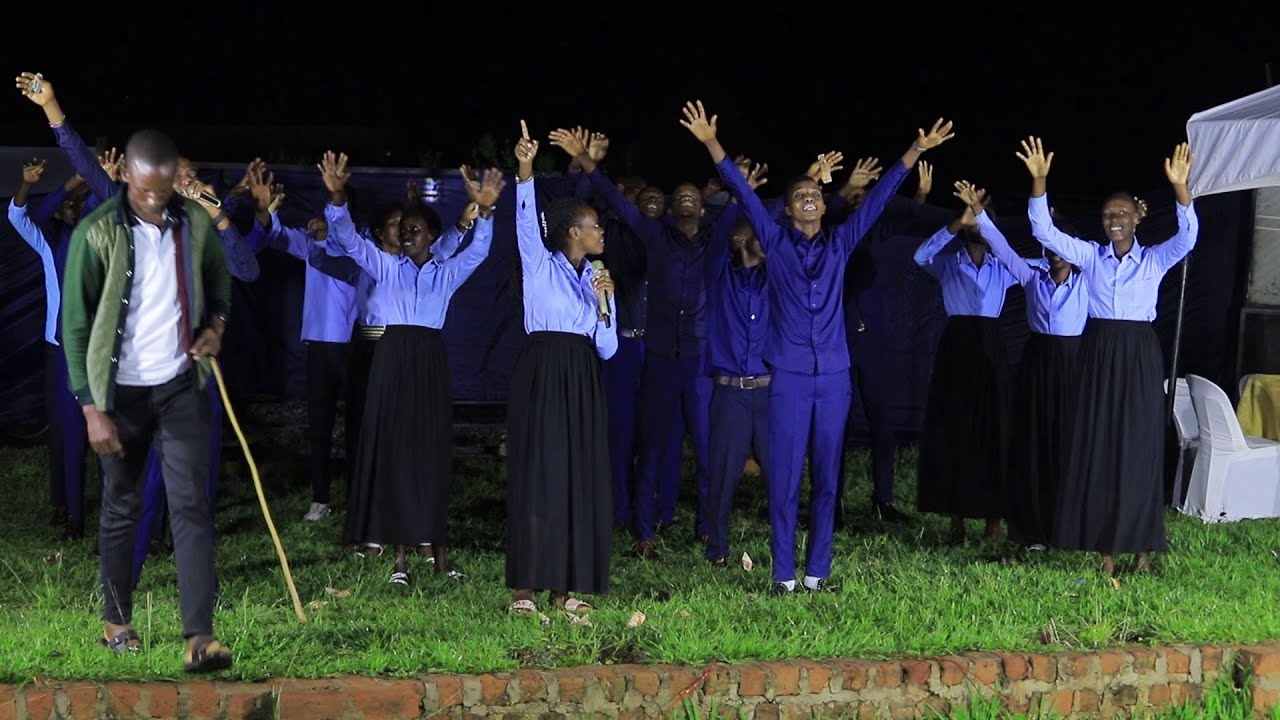 Iburasira Izuba  Abarwanyi choir Kinyogoga perfoming live
