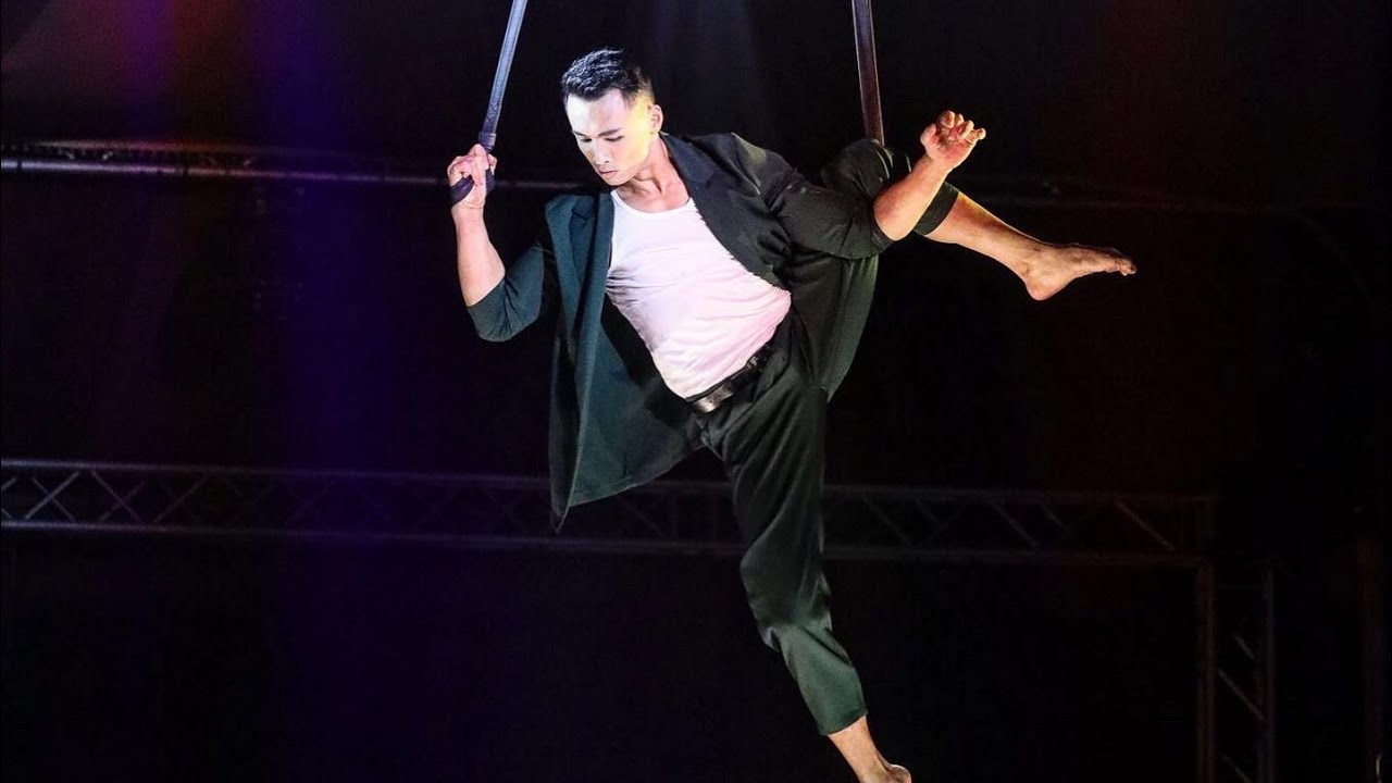 Jimmy Wong - Aerial Straps Solo