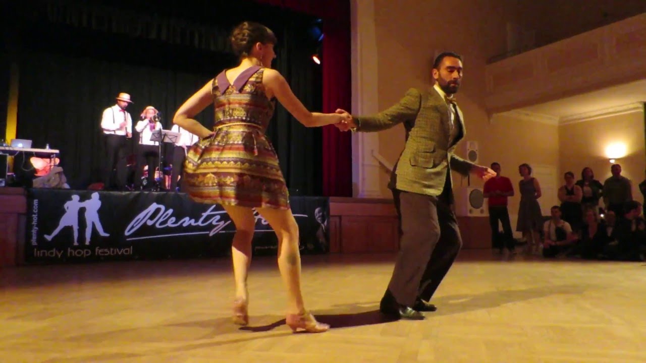 Max and Pamela ♕ Lindy Hop . Best Musicality & Swingout Variations