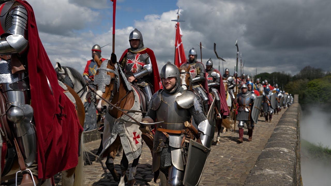 ⚔️😱 Templars on the Bridge! Riders and Foot Knights March into Battle Above the Abyss!