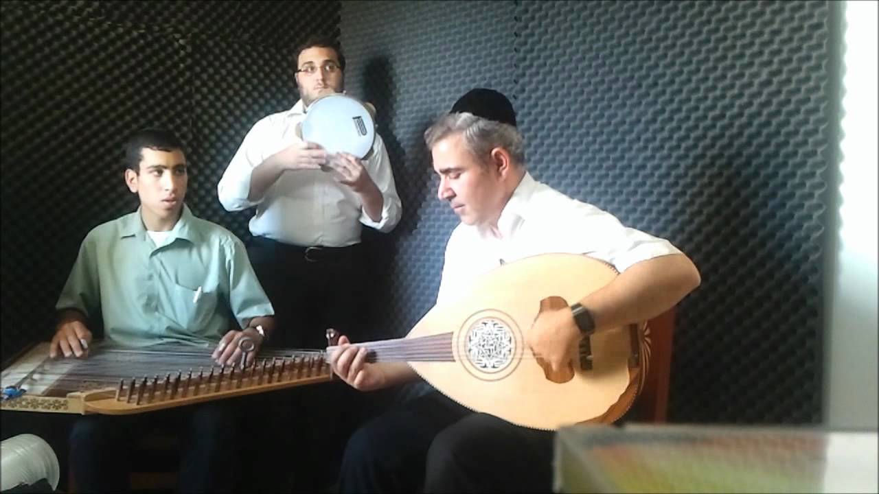 סַמַאעִי נַאְוַה אַתָּ'ר-מלחניו של הכנר גַמִיל עַוִיז
