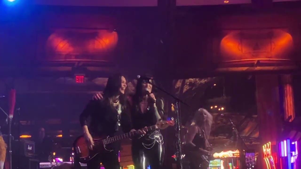 Vixen - Edge Of A Broken Heart - Wolf Den - Mohegan Sun - January 10, 2026 