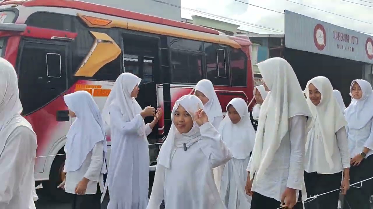 SD ISLAM MEPERINGATI HARLAH 100 NU