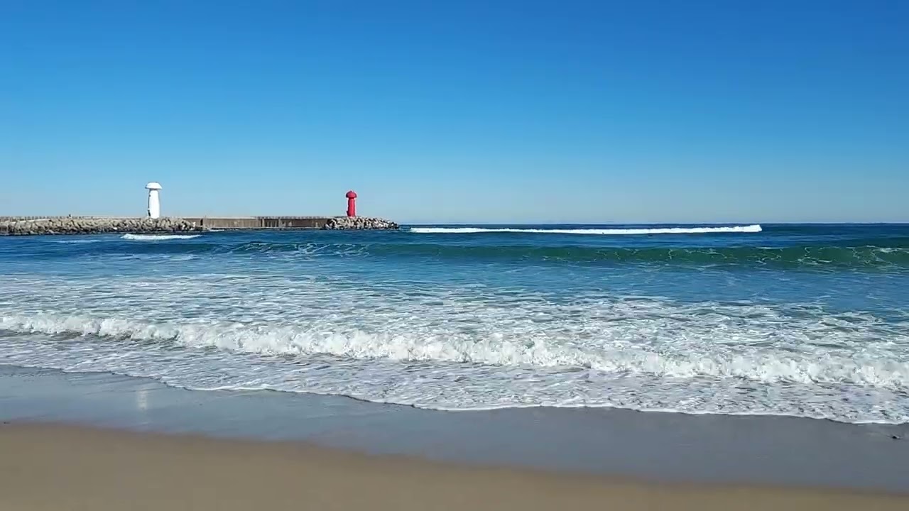 Winter Surfing in Mulchi Beach, YangYang