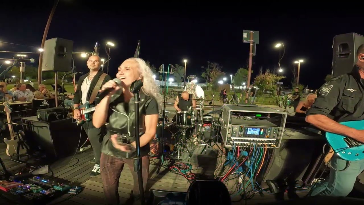 Kiss From A Rose Cover by Ivy Grunge
