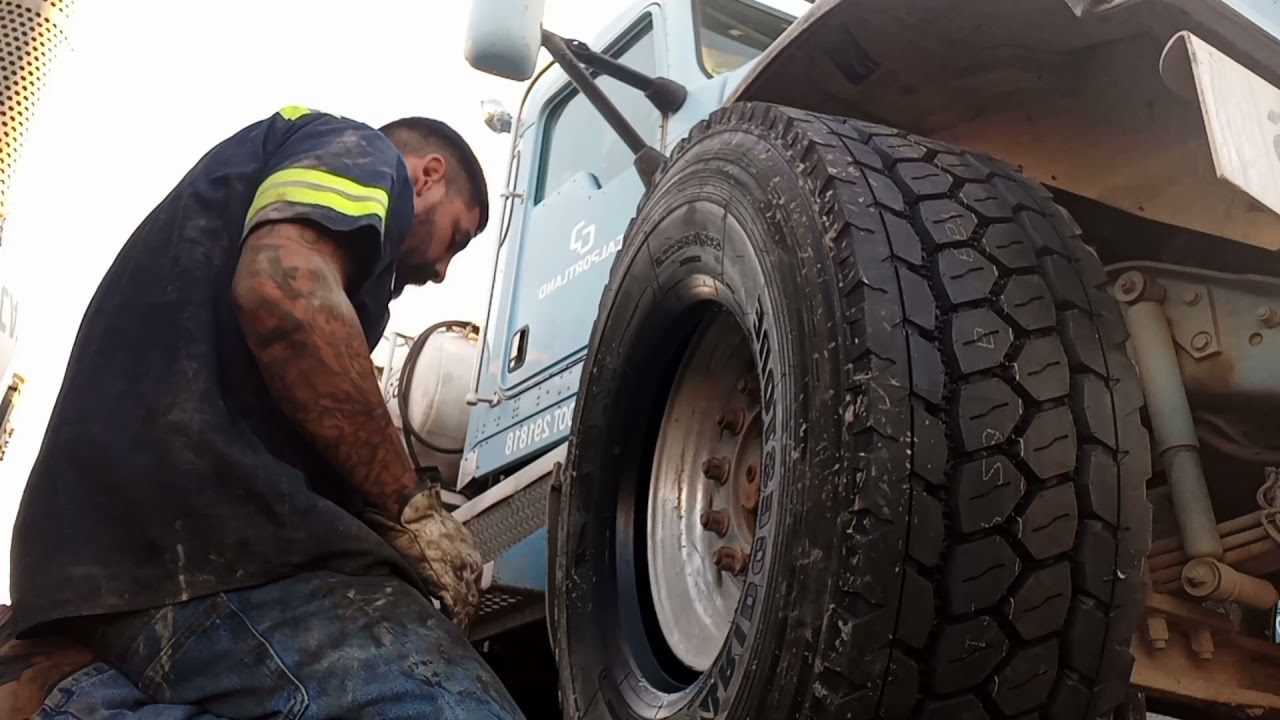 how to change a semi tire 425/65R 22.5 Bridgestone