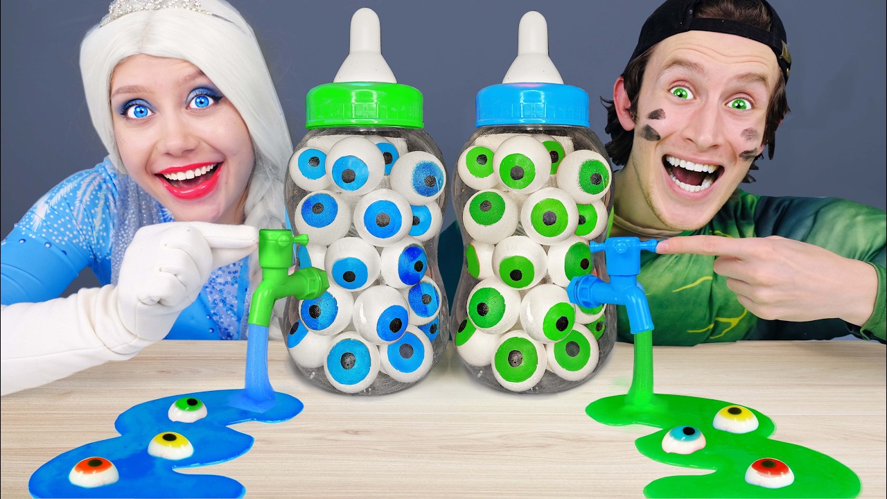 Blue Food vs Green Food Challenge블루 블랙 푸드 챌린지 Elsa Frozen vs Hulk Mukbang by JELLY BOB