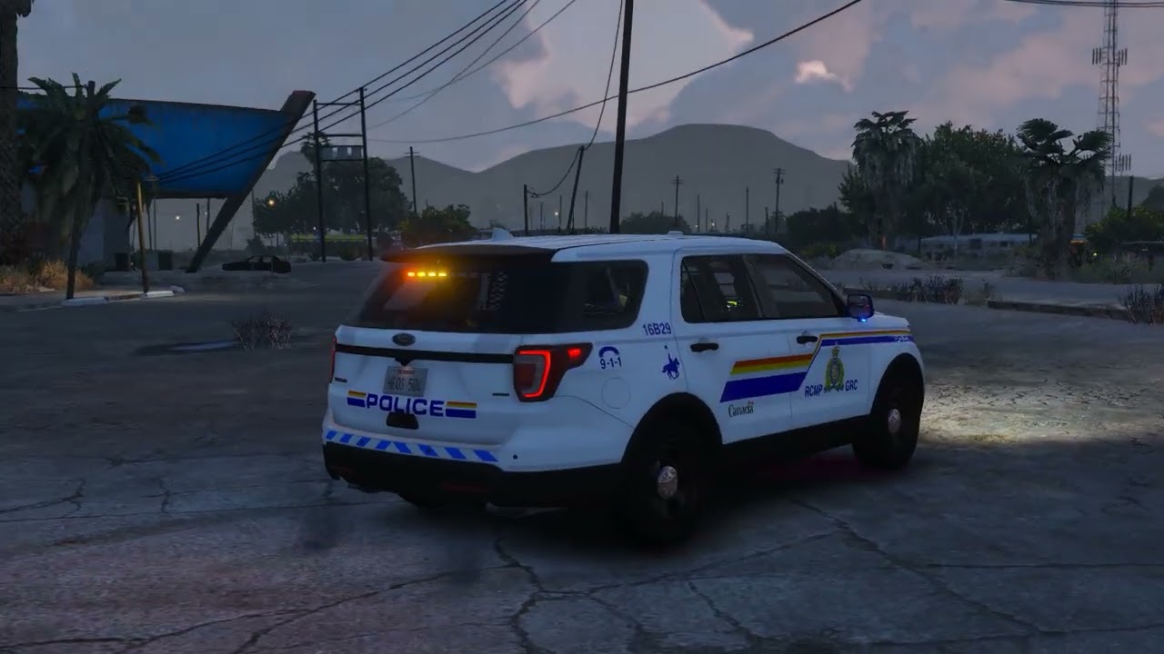 RCMP Themed 2017 FPIU Slicktop [GTA/FiveM | Non-ELS]