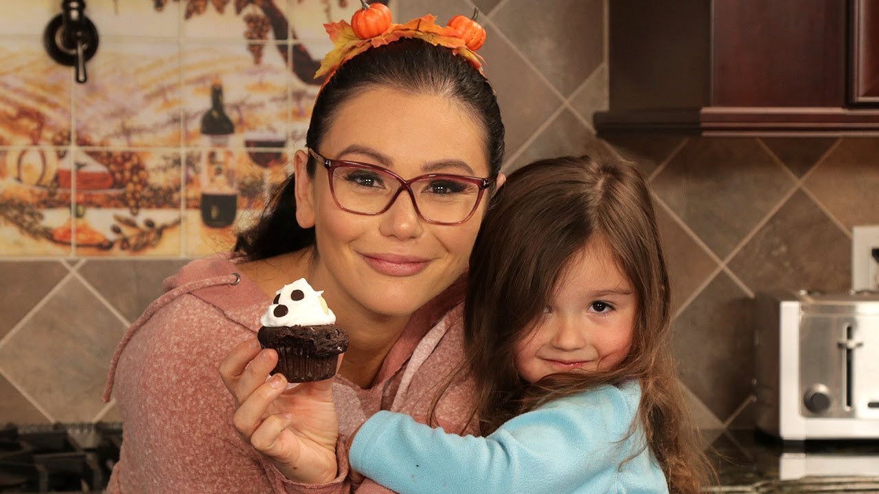 JWOWW’s Vegan Halloween Treats with Meilani!