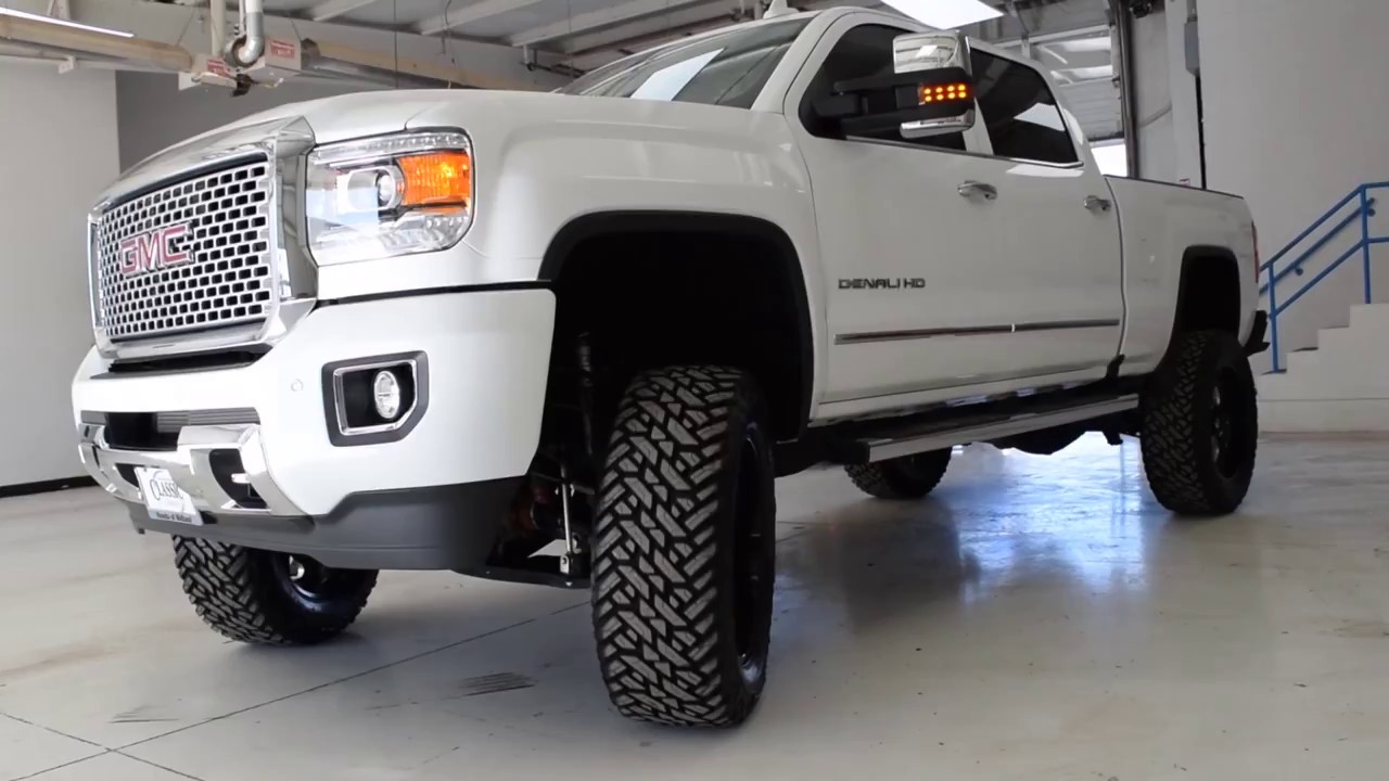 2017 GMC Denali 2500HD with 6" Lift on 22" Fuel Wheels