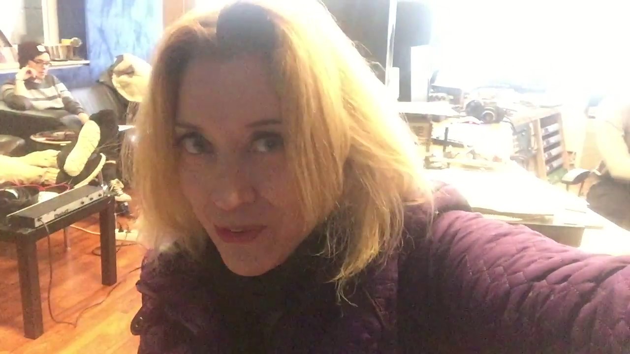 Producer Sylvia Massy demonstrates the Turntable Guitar