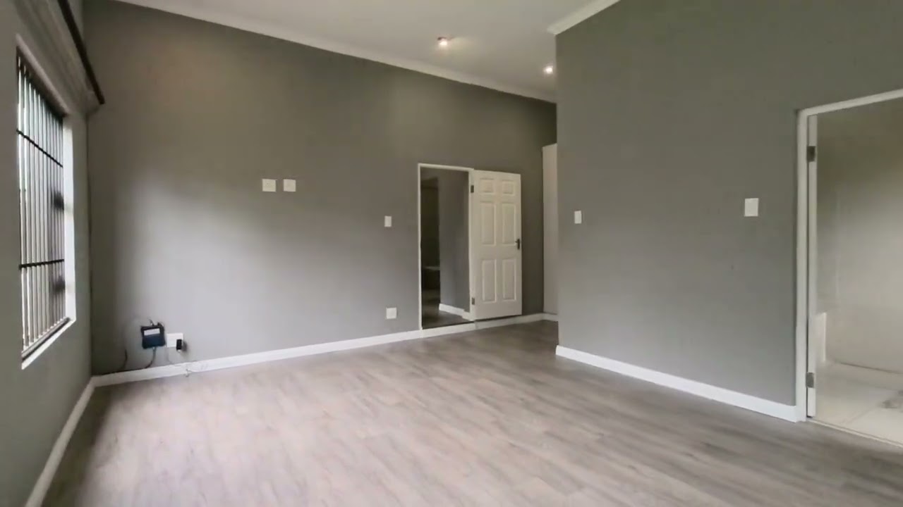 Magnificent 8-Bedroom Luxury House in Prime Bryanston East