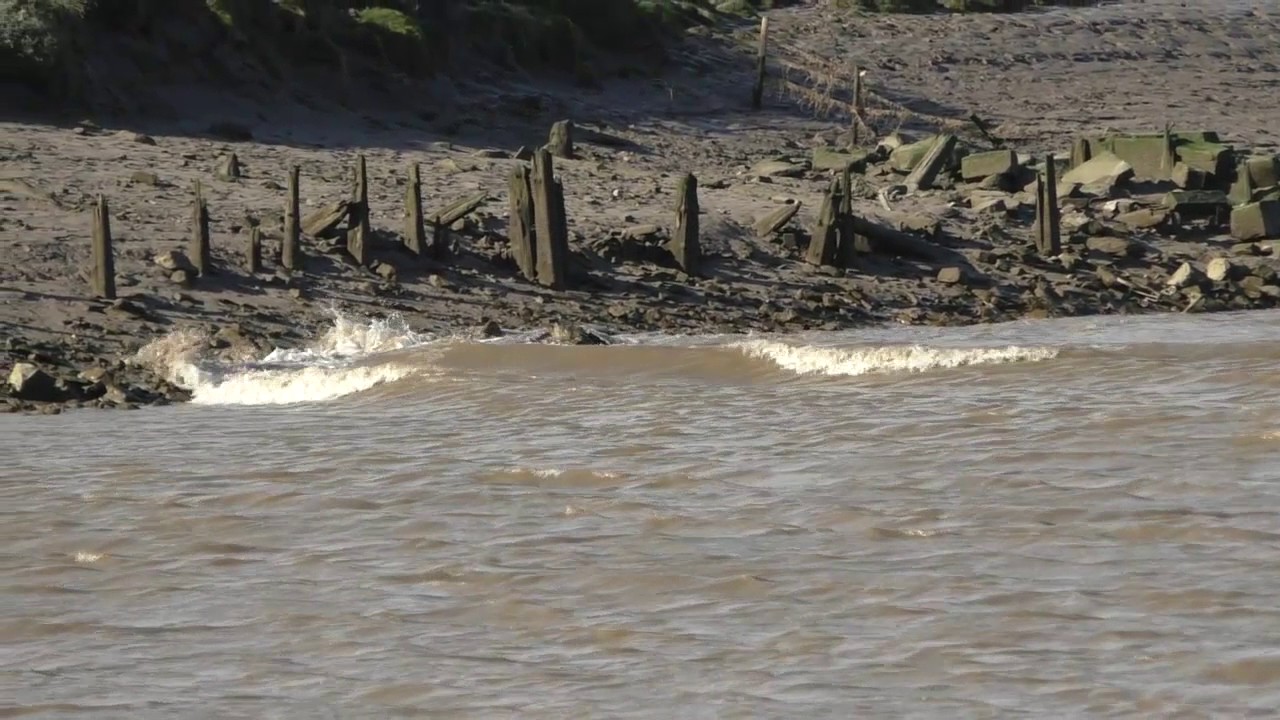 The Dee bore at Queensferry and Chester