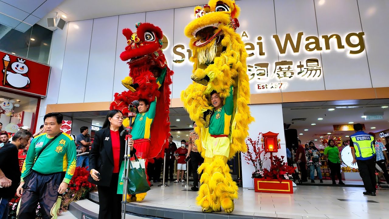 Khuan Loke Acrobatic Lion Dance at Sungai Wang: Celebrating Spectacular Spring Prosperity!