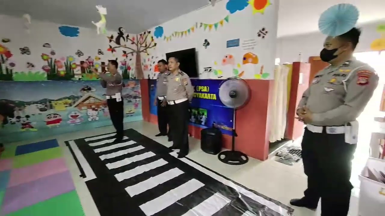 POLISI SAHABAT ANAK || ANAK BINTANG SCHOOL YOGYAKARTA