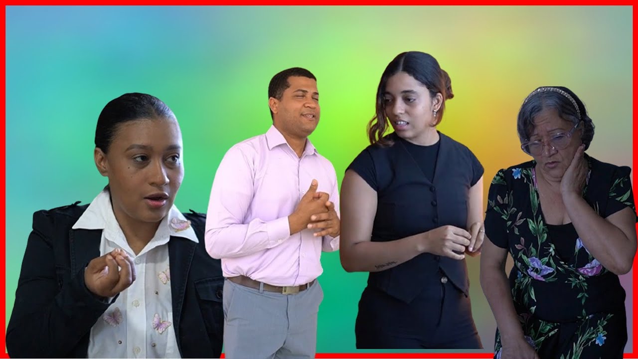 Solterona está enamorada de su jefe y no quiere que la nueva lo mire