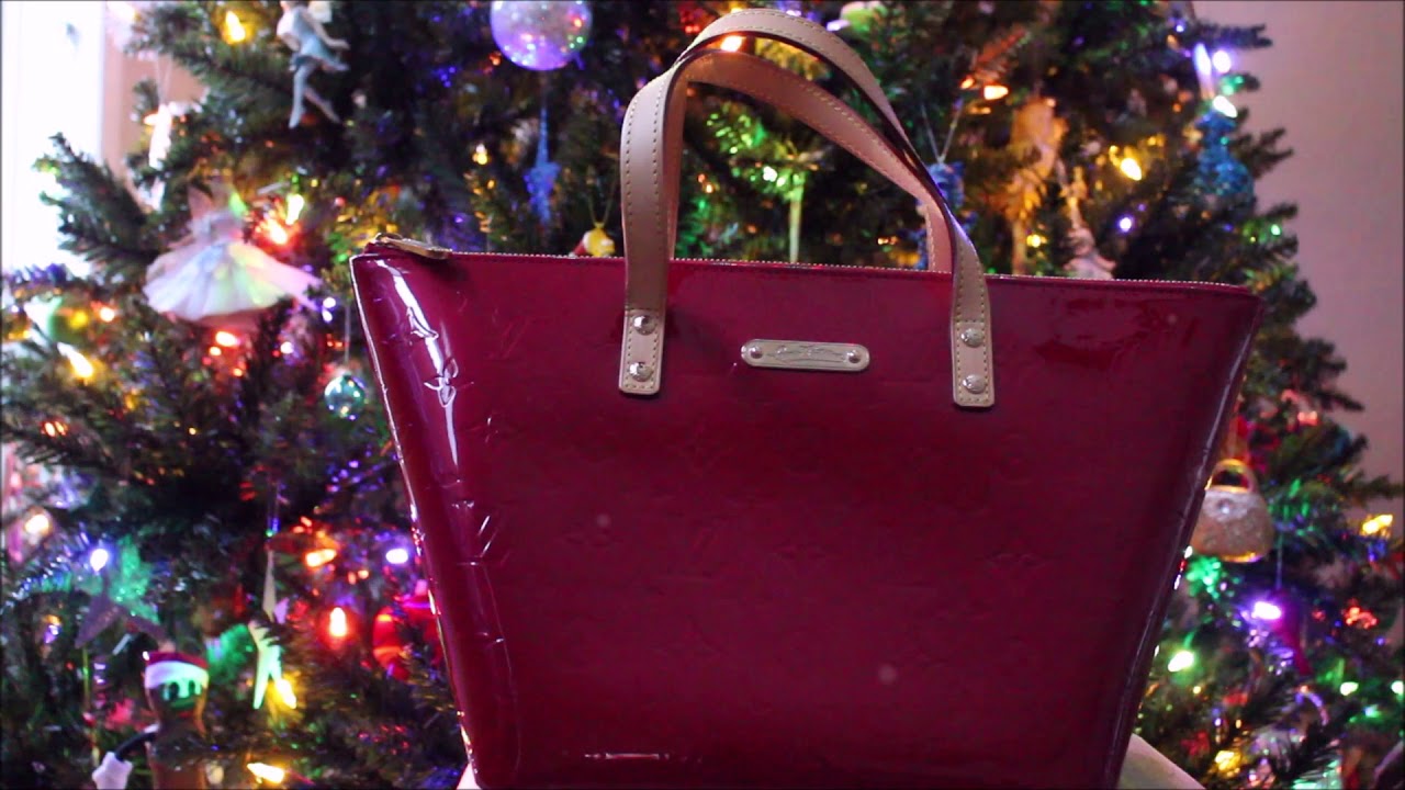 Christmas Music with Festive Handbag Images