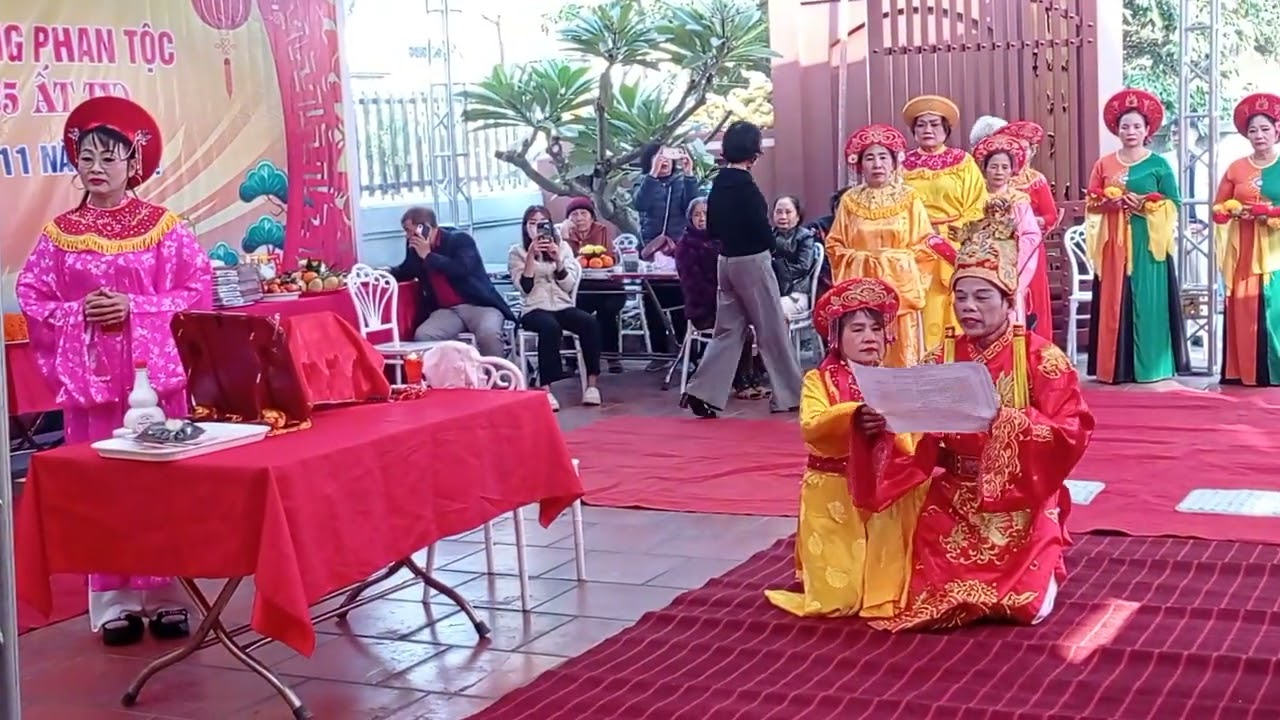 Tế tổ họ Phan trực Trang
