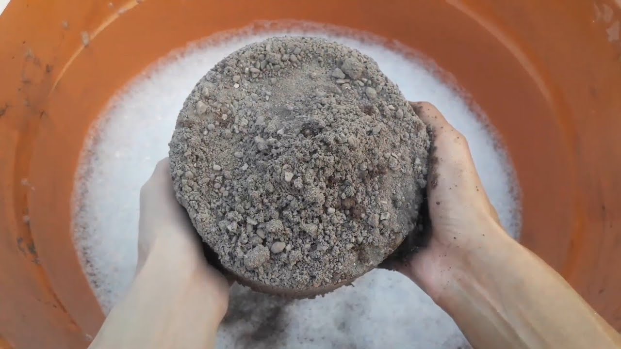 Crunchy cakes 😋 crumbling in foamy water+dry Dusty smokey ASMR crumbling video💤🤤💦