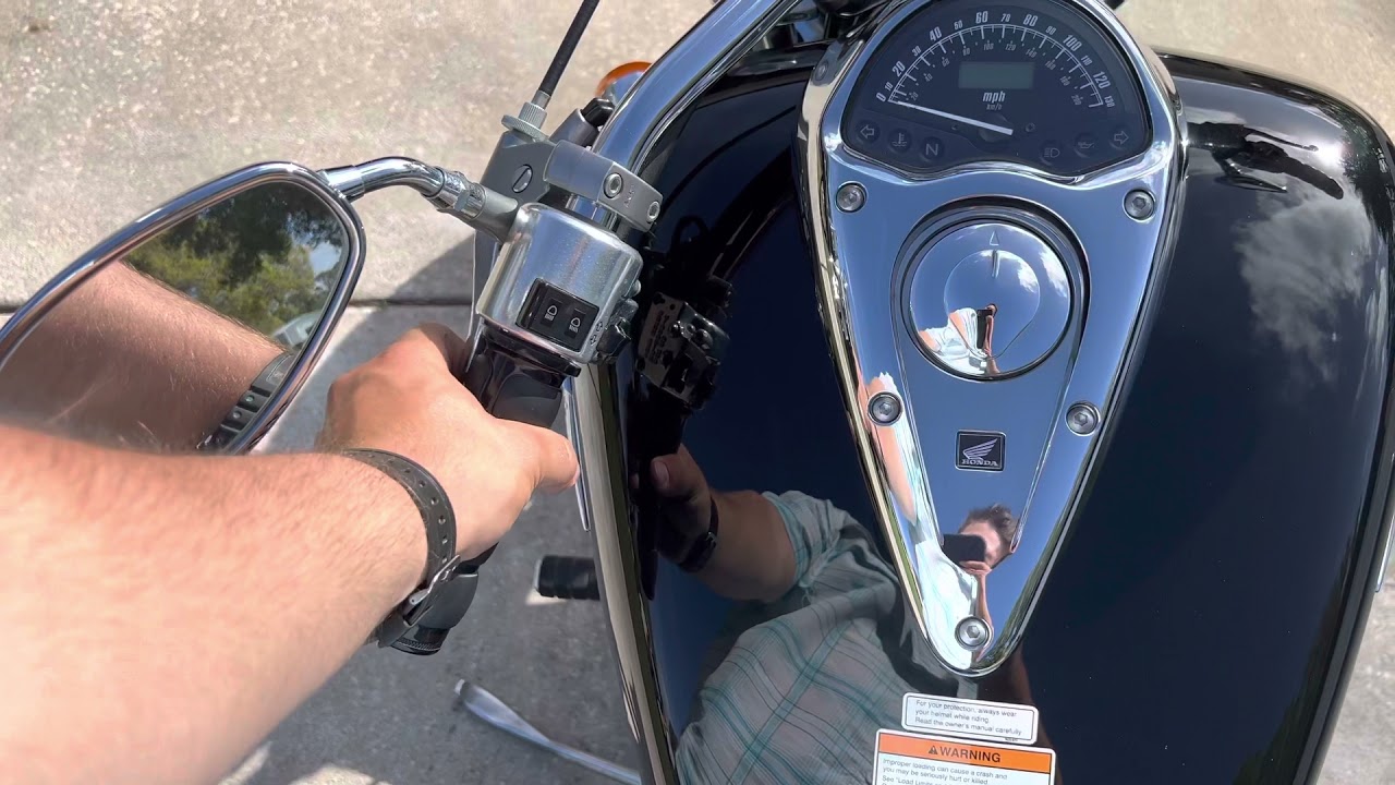Honda VTX 1300C Startup and Walkaround